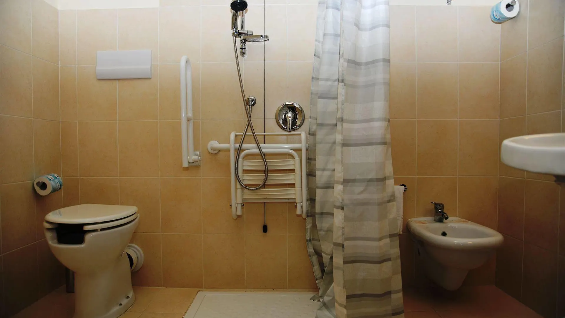 Viola Palace Hotel Villafranca Tirrena 4*,