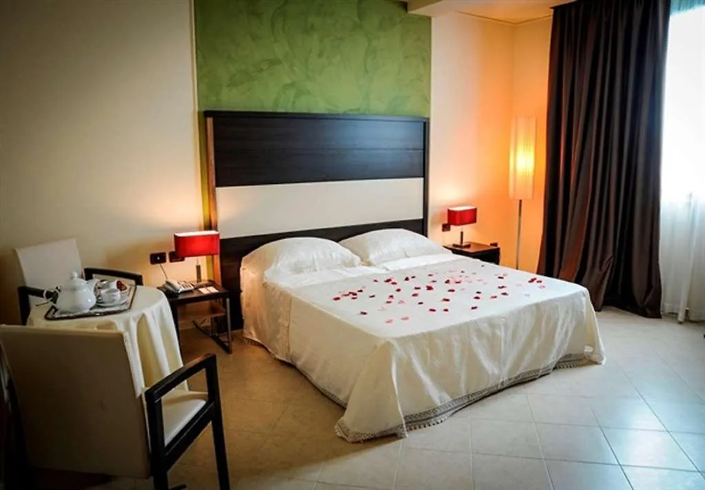 Viola Palace Hotel Villafranca Tirrena