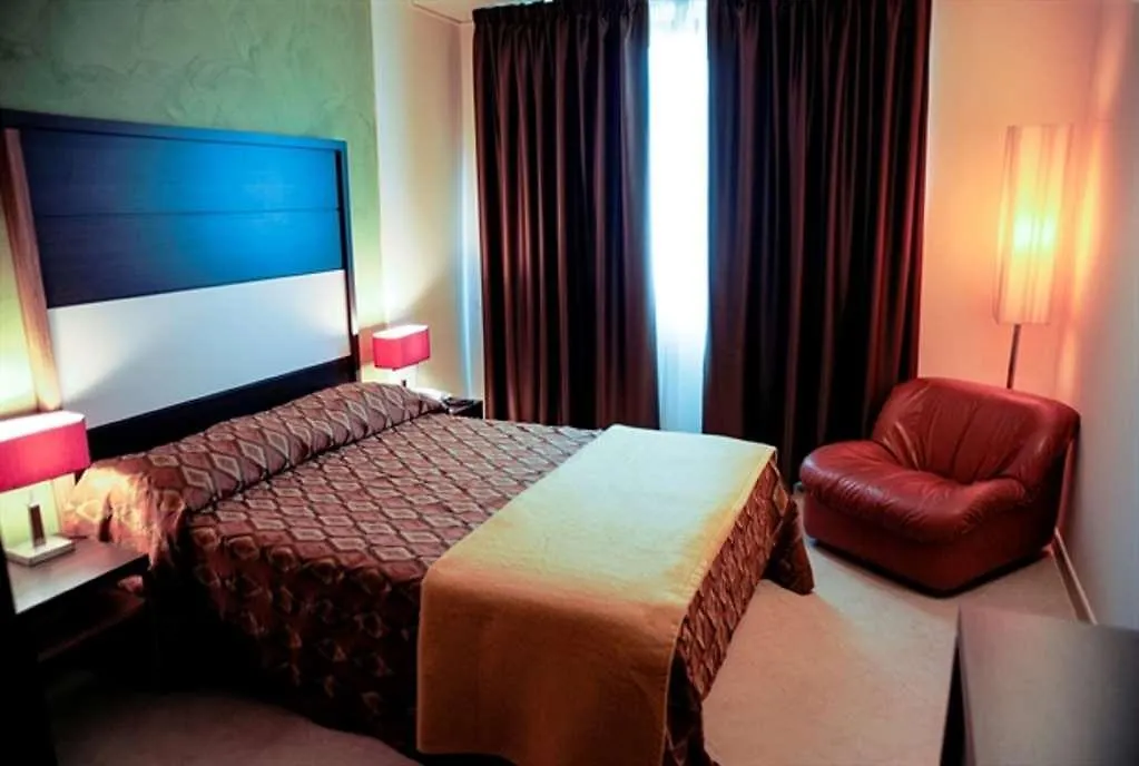 Viola Palace Hotel Villafranca Tirrena 4*,