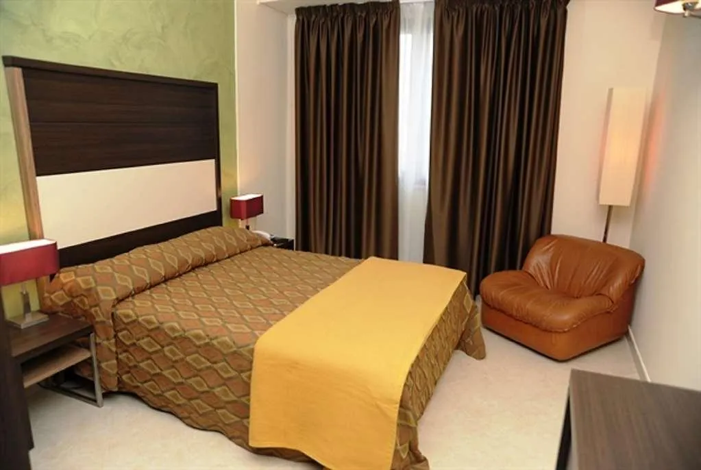 Viola Palace Hotel Villafranca Tirrena